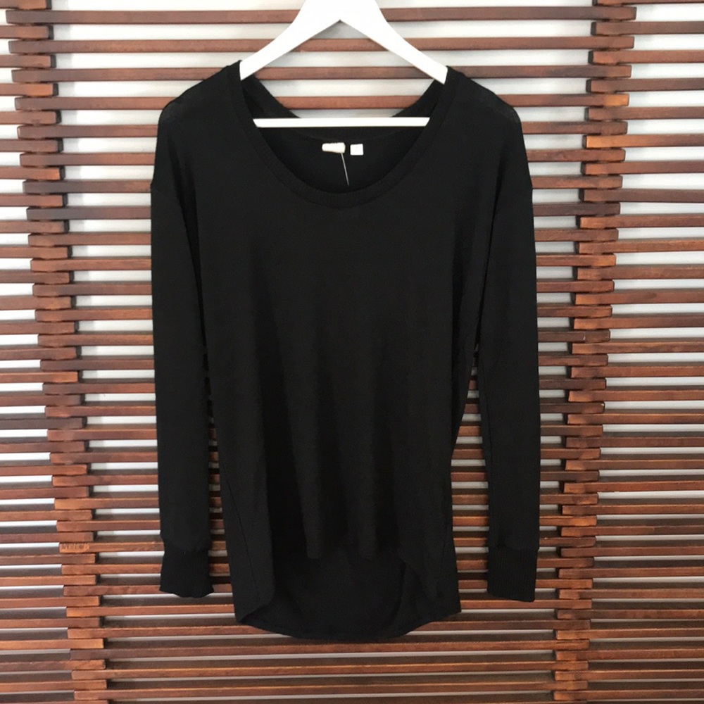 Gap sweater